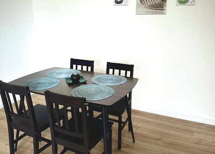 Lejlighed 3 Zimmer-kueche- Balkon-parkplatz *