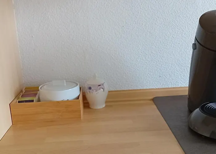 Lejlighed 3 Zimmer-kueche- Balkon-parkplatz *